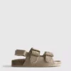Sandalias con correas de doble hebilla
