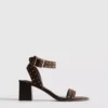 Sandalias de tacón grueso con tachuelas