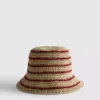 Sombrero de pescador tejido a rayas