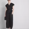 Top cruzado de lino con cuello en V de The Edit