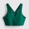 Top deportivo corto con cuello en V