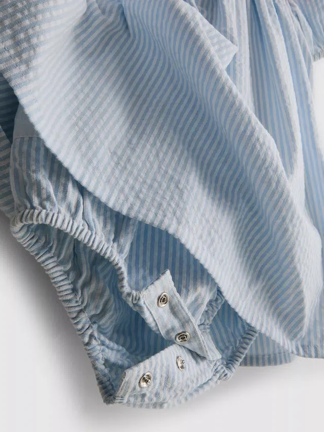 0-18 meses | Vestido de seersucker a rayas para recién nacidos