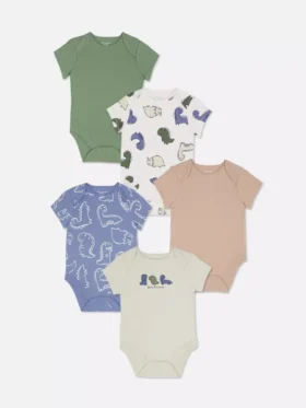 0-36 meses | Paquete de 5 bodies de manga corta con diseño de dinosaurios en pantalones cortos