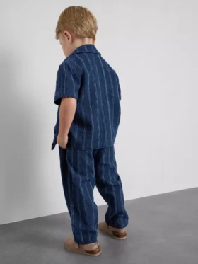 1,5-12 años | Conjunto de camisas y pantalones a rayas con textura de algodón de The Edit