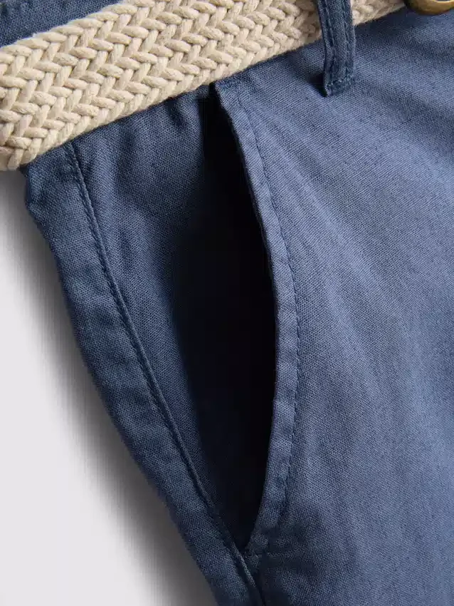 1,5-12 años | Pantalones cortos chino con cinturón de mezcla de lino de la colección «The Edit»