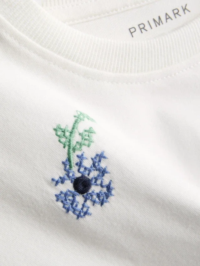 1,5-8 años | Camiseta con bordado en punto de cruz