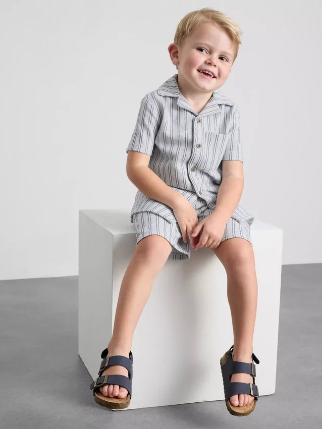 1,5-8 años | Conjunto de camisa de punto a rayas y pantalones cortos