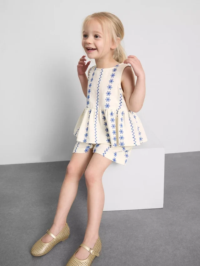 1,5-9 años | Conjunto de blusa y pantalones cortos bordados