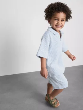 1,5-9 años | Conjunto de camisa a rayas y pantalones cortos