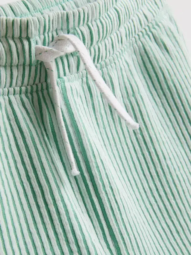 1,5-9 años | Conjunto de camisa a rayas y pantalones cortos