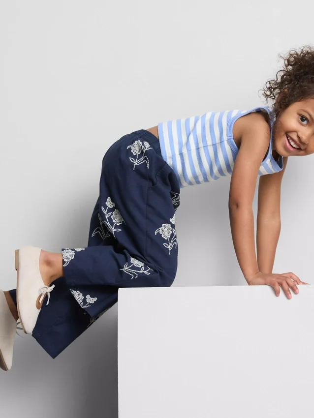 1,5-9 años | pantalones con bordado floral