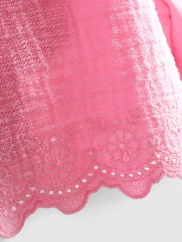 1,5-9 años | Pijama bordado con ribete festoneado