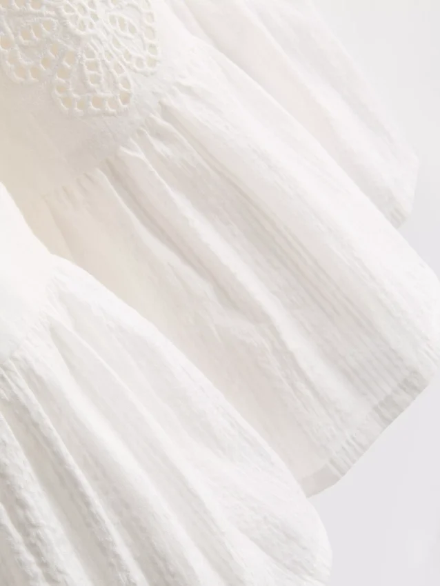 1,5-9 años | vestido con ojales en capas