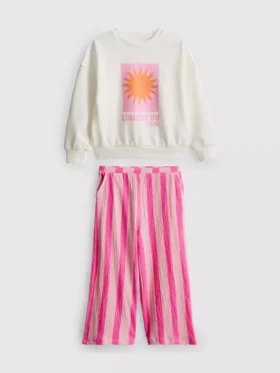 1-9 años | Conjunto de sudadera y pantalones con textura arrugada