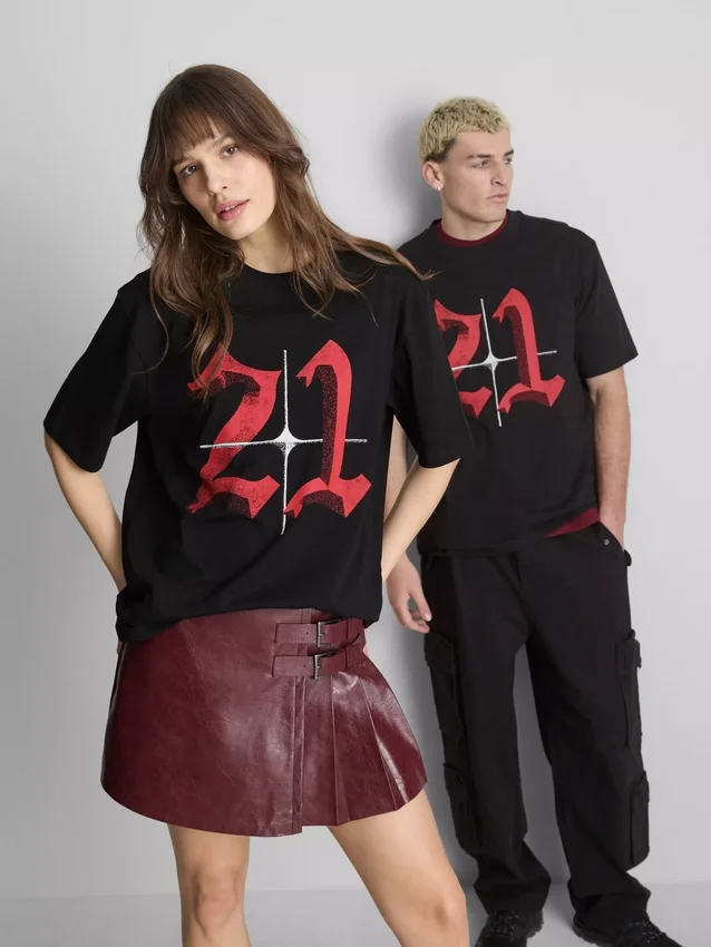 21 camisas de manga corta Savage