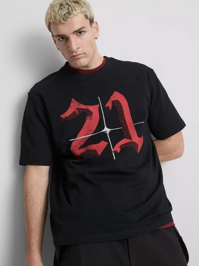 21 camisas de manga corta Savage