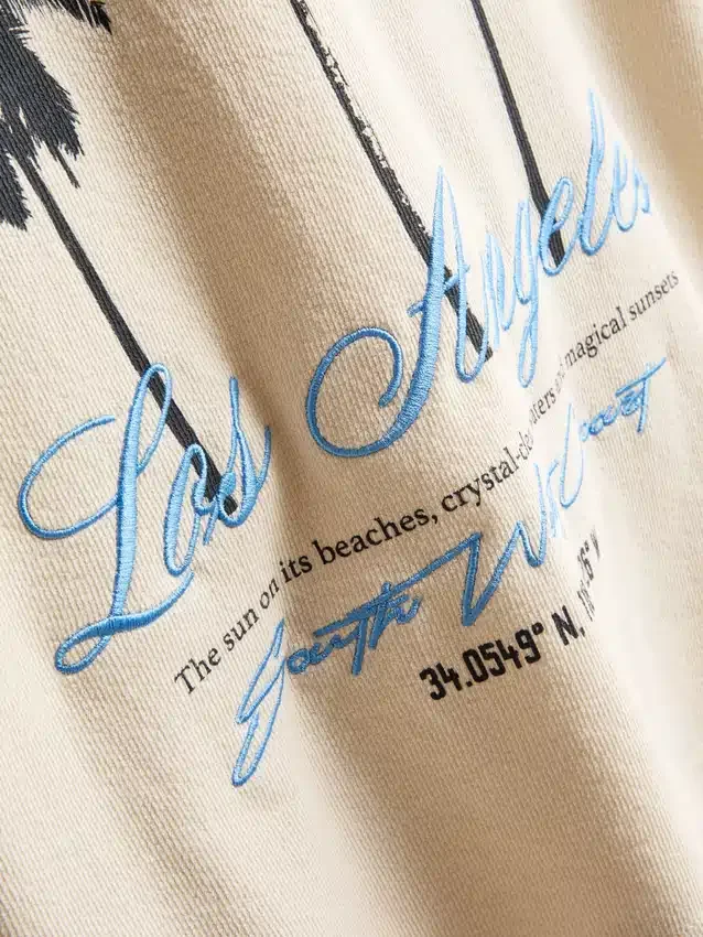 7-15 años | Camisa texturizada con estampado de palmeras