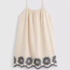 7-15 años | vestido tipo camisola con volantes bordados