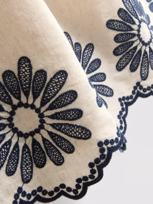 7-15 años | vestido tipo camisola con volantes bordados