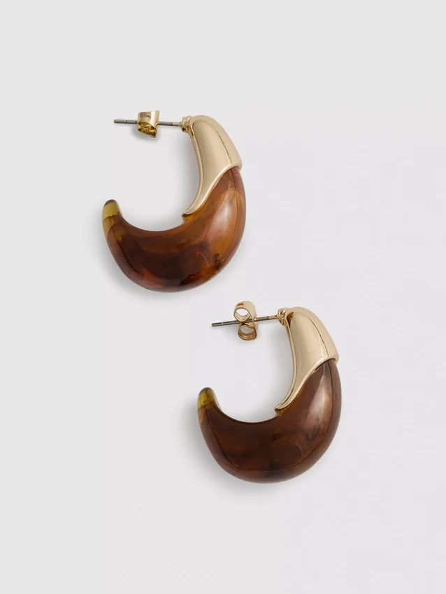 Aros de resina con forma de gota de Paula Echevarría