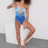 Bañador bandeau con aberturas