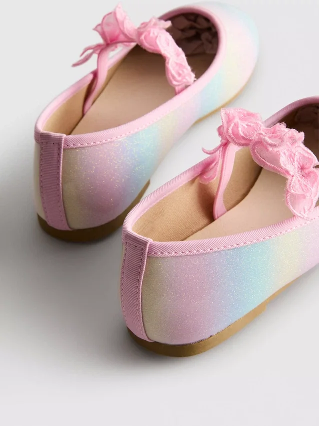 Bailarinas con aplique de mariposa