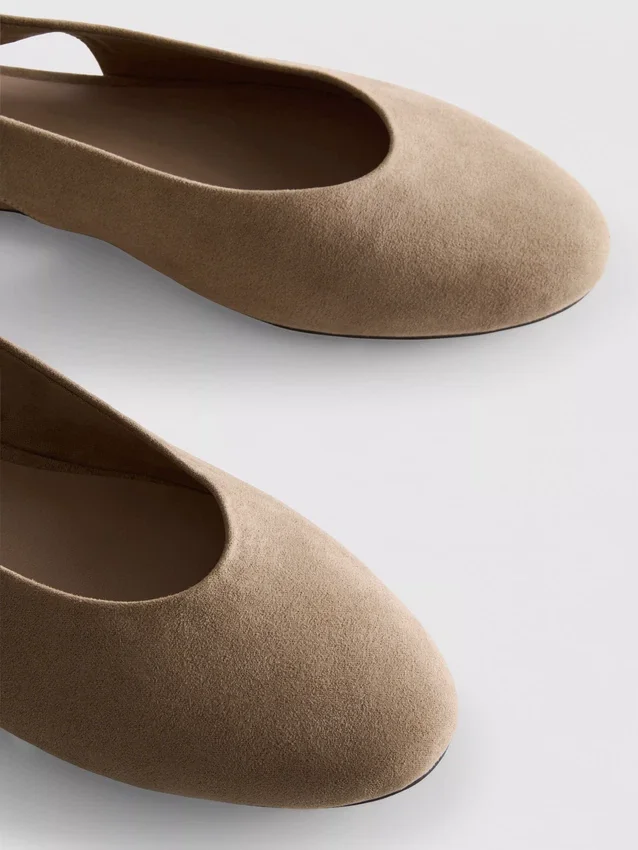 Bailarinas con tiras traseras