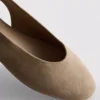 Bailarinas con tiras traseras