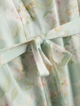 Bata corta con estampado floral