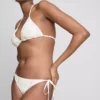 Bikini con braguita bordada y lazo lateral