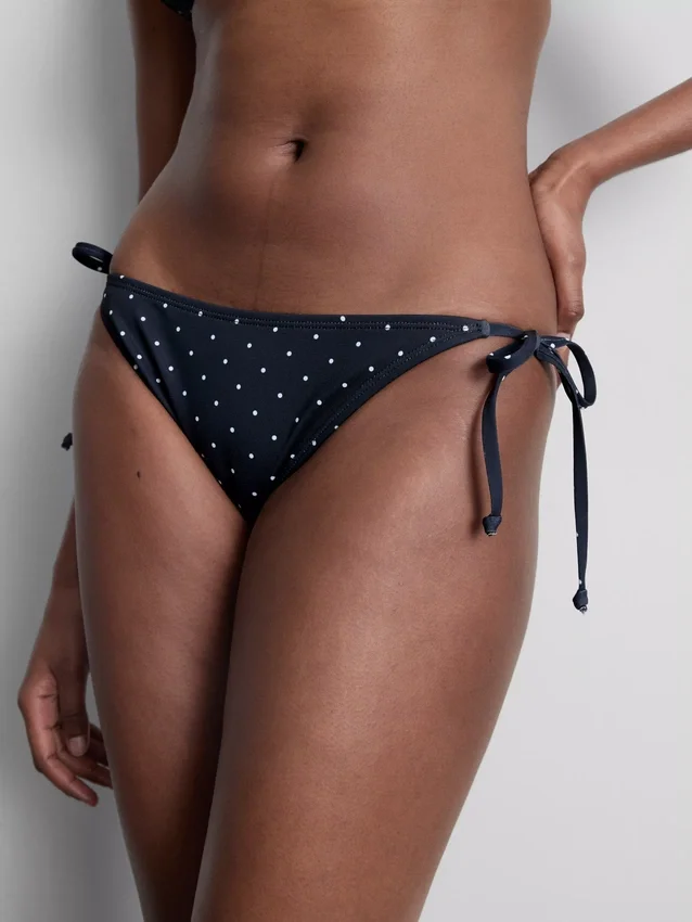 Bikini con braguita estampada y lazo lateral