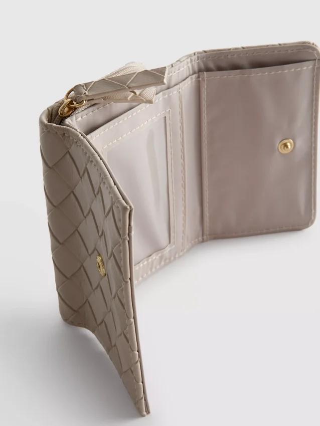 Billetera acolchada con iniciales