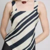 Blusa a rayas con dobladillo en punta