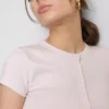 Blusa acanalada con botones, rica en algodón