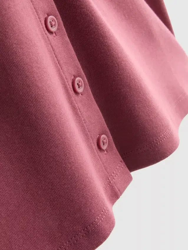 Blusa acanalada con botones, rica en algodón
