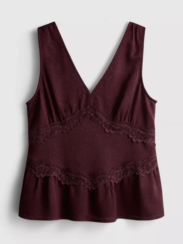 Blusa arrugada con cuello en V