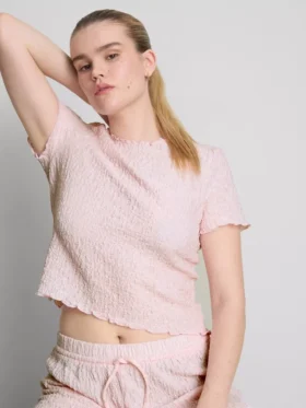 Blusa arrugada de manga corta