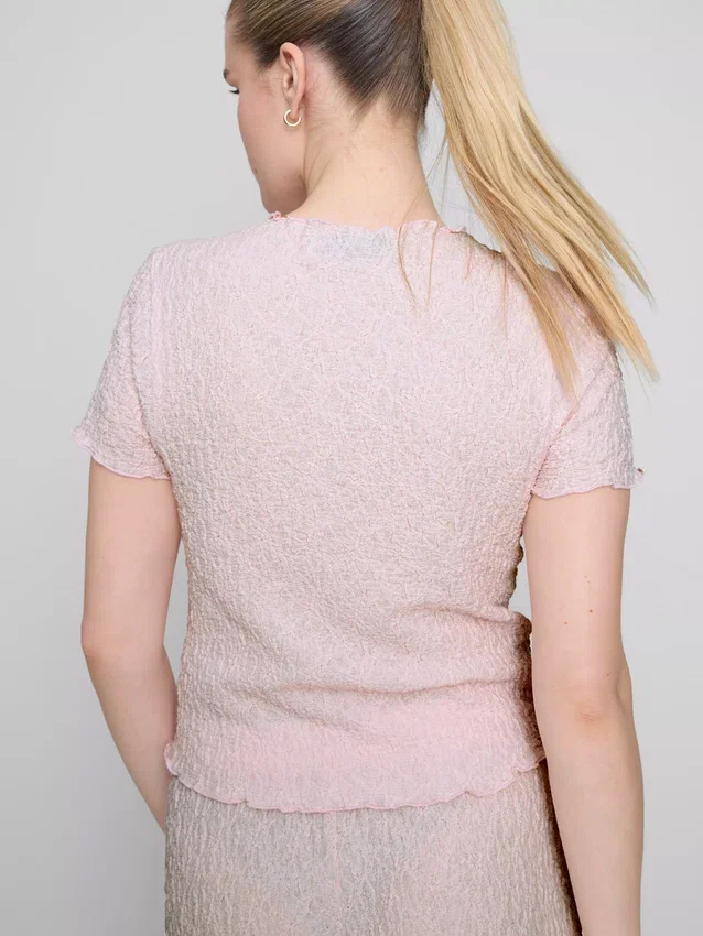 Blusa arrugada de manga corta