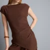 Blusa asimétrica arrugada