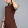Blusa asimétrica arrugada