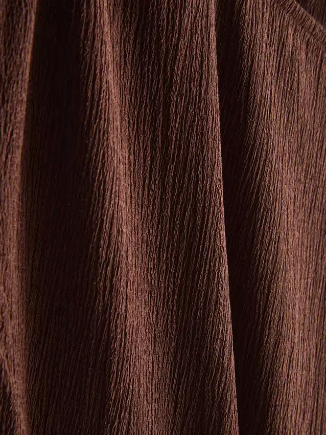 Blusa asimétrica arrugada