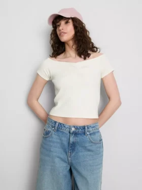 Blusa bardot de manga corta con alto contenido de algodón