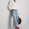 Blusa bordada con mangas abullonadas