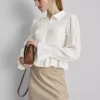 Blusa con dobladillo fruncido tipo peplum