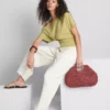 Blusa con hombros descubiertos y fruncidos de Paula Echevarría