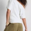 Blusa con hombros descubiertos y fruncidos de Paula Echevarría