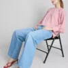 Blusa con mangas abullonadas texturizadas