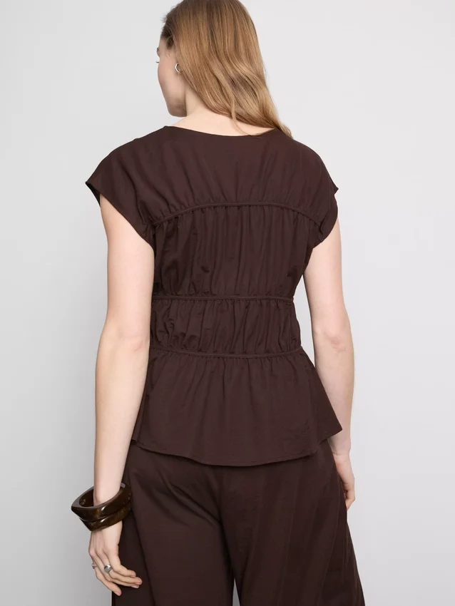 Blusa con volantes