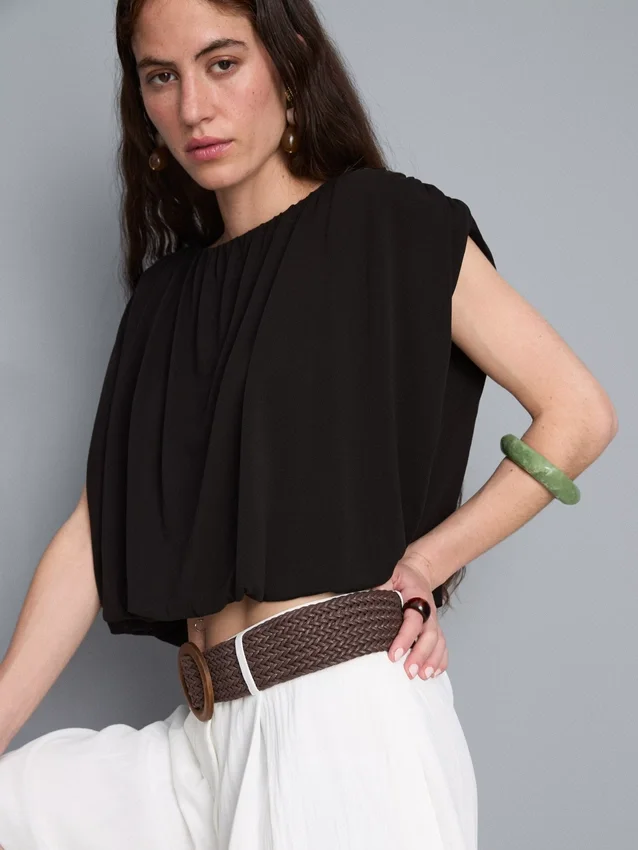 Blusa corta con caída, rica en modal