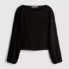 Blusa de manga larga con cuello barco fruncido